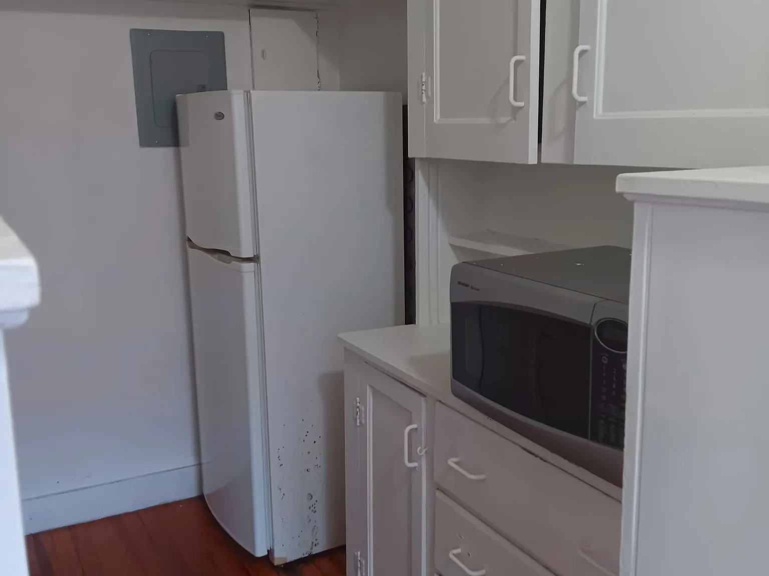 Studio, 365 sqft, $1,900 — Photo 4