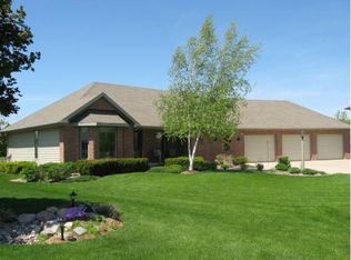 1642 Diamond Dr, Green Bay, WI 54311