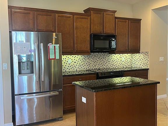3rd image of 374 Salt Marsh Ln