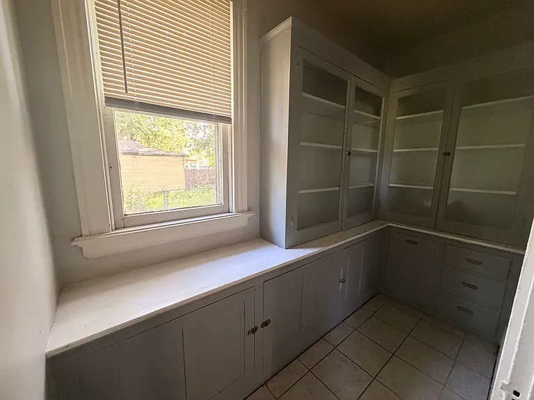 121 Machen St — Photo 12