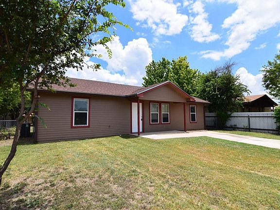 2nd image of 1513 Anna Lee Dr
