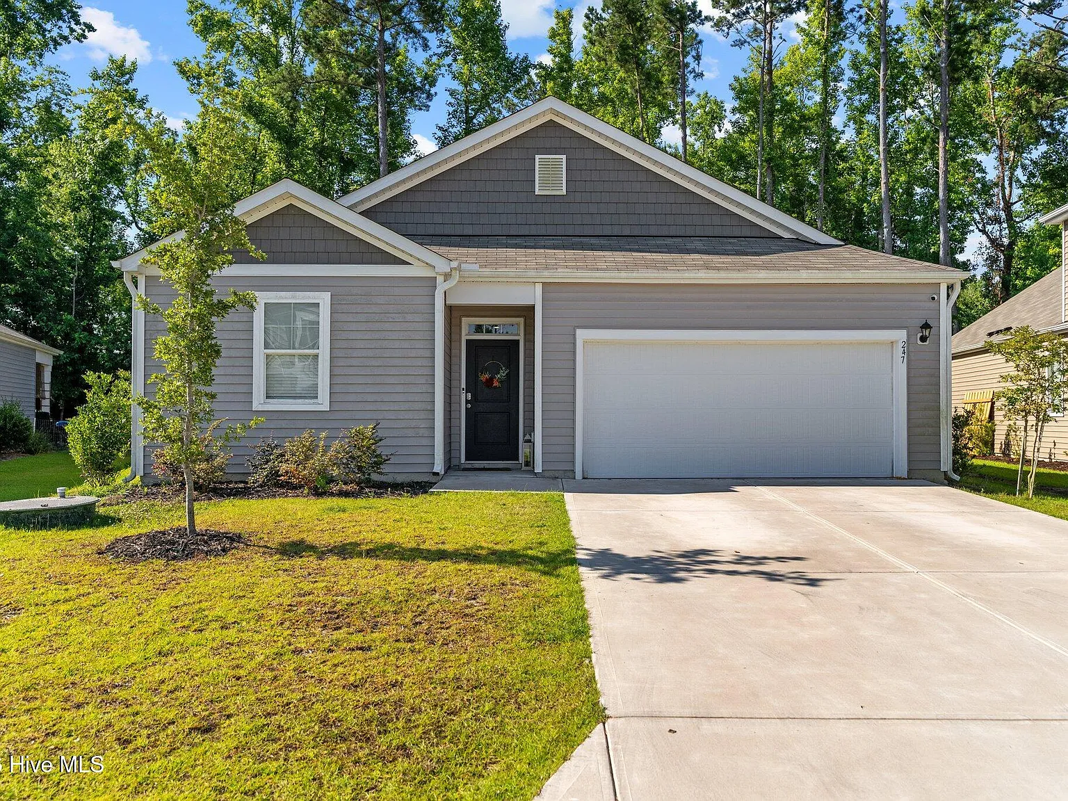 3 bed, 2.0 bath, $2,200 — Photo 3