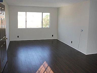 5th image of 1421 W 35th Pl #3