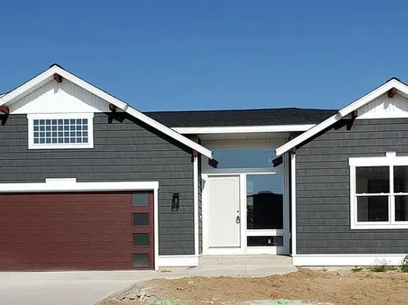 6690 Maria Dr, Hudsonville, MI 49426