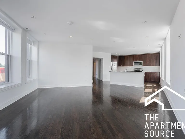 2450 N Milwaukee Ave #2 — Photo 4