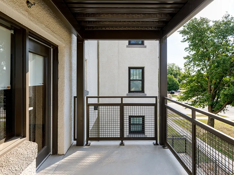 1017 Millington St #10 — Photo 15
