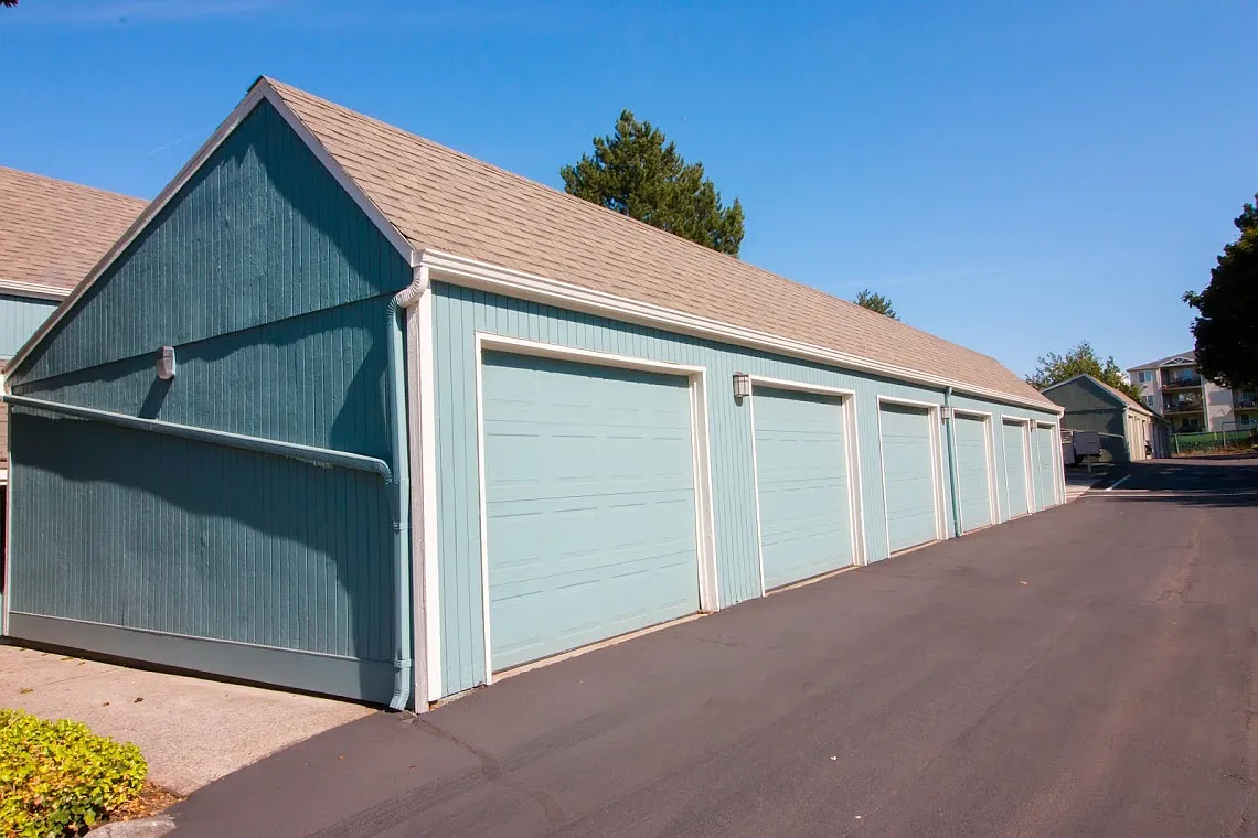Columbia Crest Townhomes — Photo 4