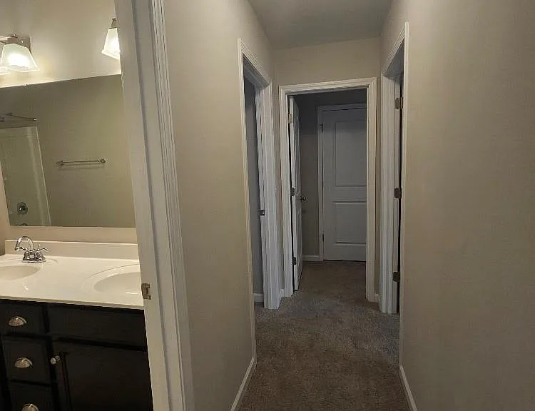 411 Copes Ct — Photo 15