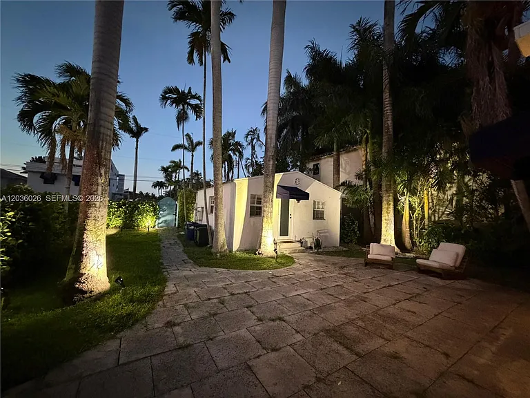 265A Palm Ave — Photo 4