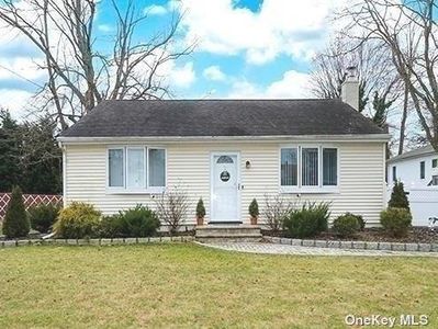 43 Maryland Street, Dix Hills, NY, 11746