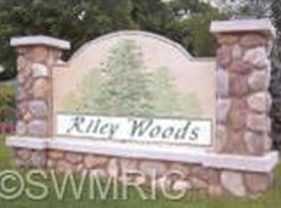 Dogwood Ln, Zeeland, MI 49464