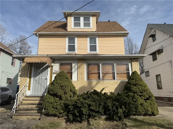 799 London Rd, Cleveland, OH 44110