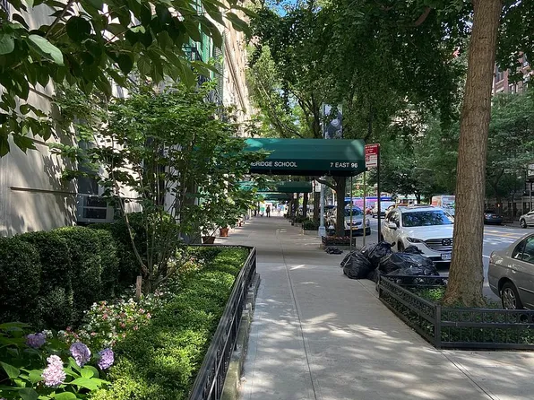 17 E 96th St #11D, New York, NY 10128