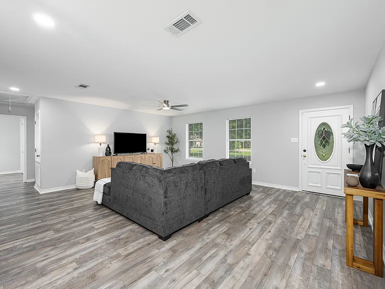 14057 Randall Ave — Photo 5