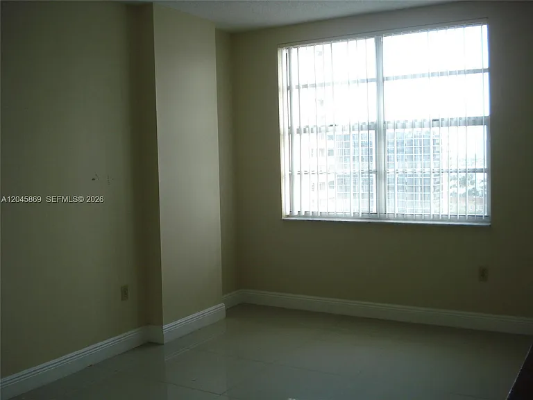1965 S Ocean Dr #10P — Photo 7