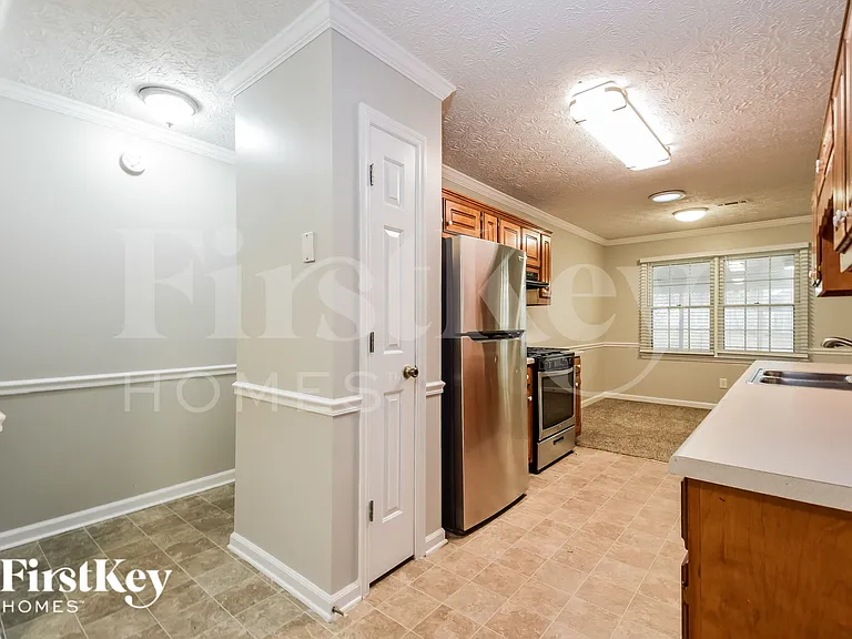 2403 Windridge Dr NE — Photo 7
