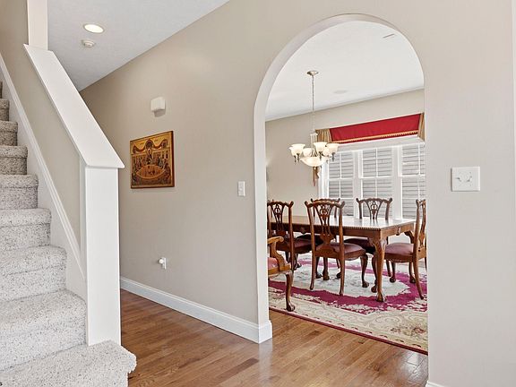 4th image of 311 Villa View Dr