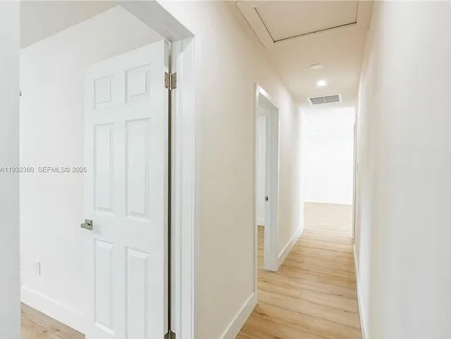 254 SW 4th St — Photo 5