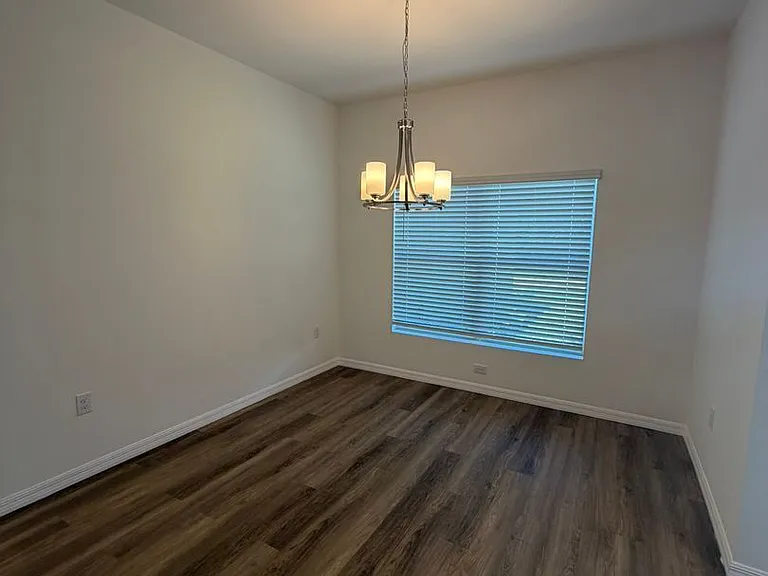 17223 Berwin Ave — Photo 5
