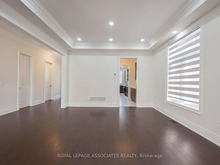 55 Raspberry Ridge Ave — Photo 9