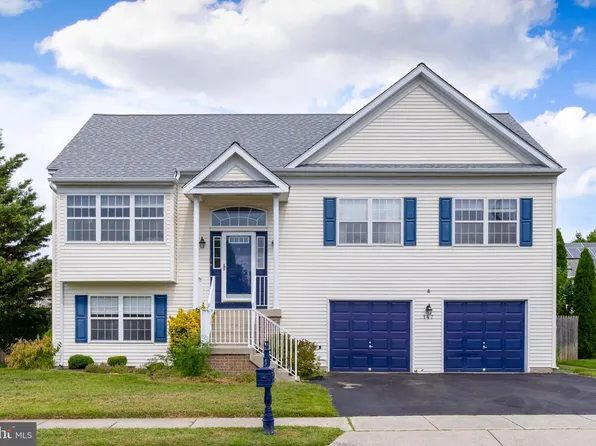 147 Tradewinds Dr, Mount Royal, NJ 08061