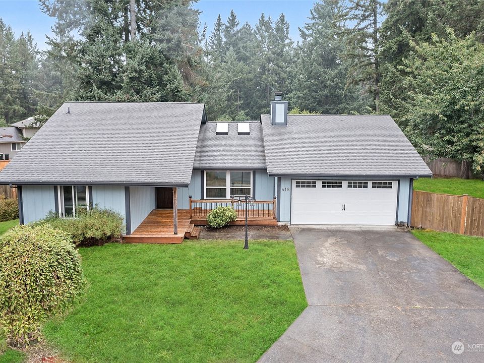 1st image of 418 Basswood Court SE