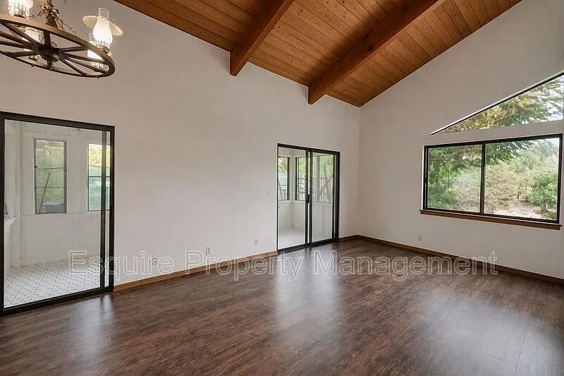2 bed, 1.0 bath, 807 sqft, $2,895 — Photo 3