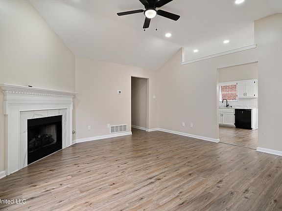4th image of 7837 Chesterfield Dr S