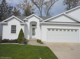 105 Stone Gate Ct, Spring Lake, MI 49456