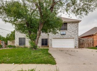 1145 Briar Oaks Dr, Irving, TX 75060