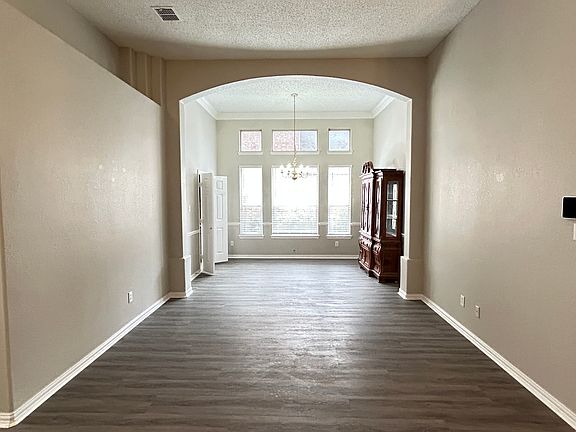 4th image of 1409 Timberline Dr