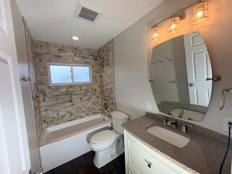 441 Townsend Pl — Photo 6