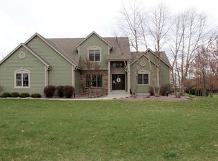 166 Hunters Xing N, Slinger, WI 53086