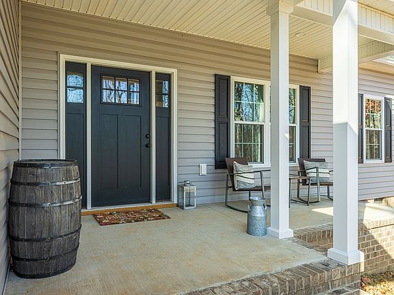 2nd image of 1141 Burton Rd