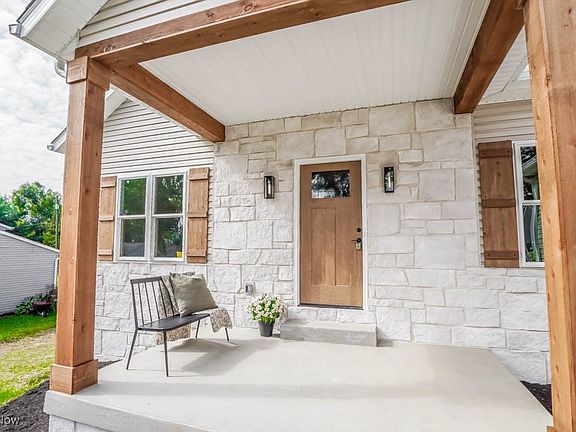2nd image of 1175 Sturbridge Dr