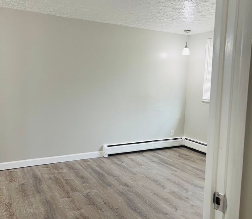 1st image of 3149 Harry Lee Ln