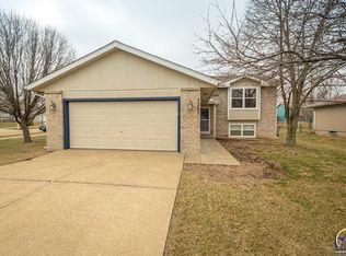 7205 SW 23rd Ter, Topeka, KS 66614