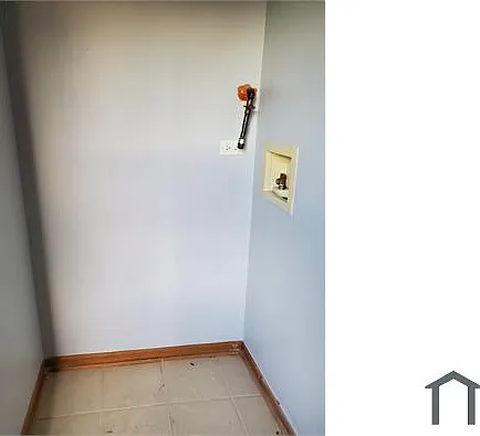 3 bed, $2,100 — Photo 2
