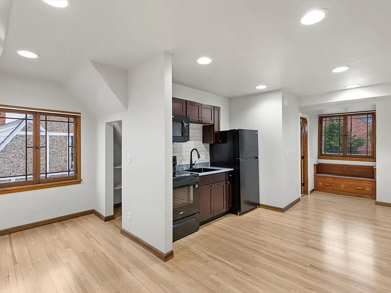 700 Macon Ave — Photo 9