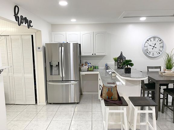 5th image of 14059 Marrian Avenue #B