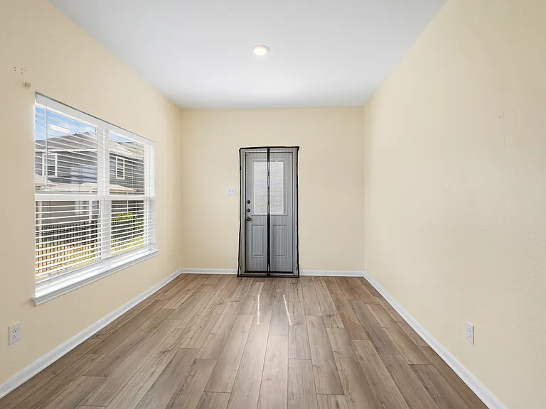 10806 Quinn Ct — Photo 21