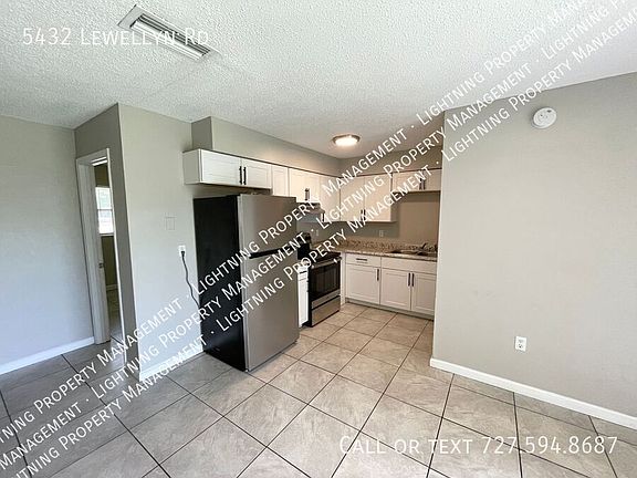 4th image of 5432 Lewellyn Rd