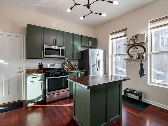 5th image of 1301 N Artesian Ave APT 1F