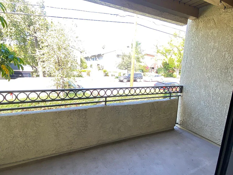 64 N Mar Vista Ave #103 — Photo 7