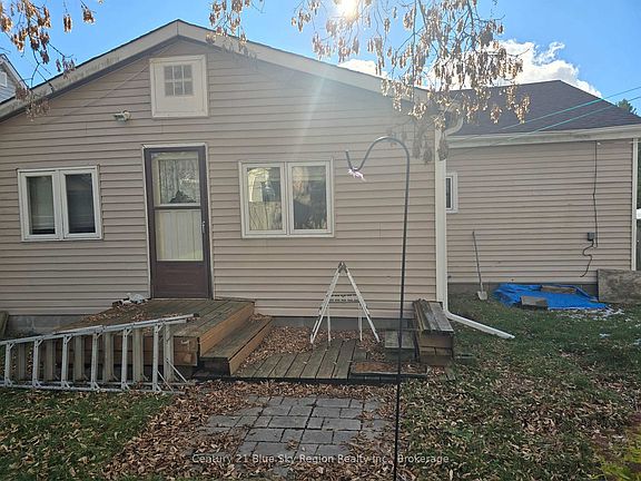 4th image of 376 Albert Ave