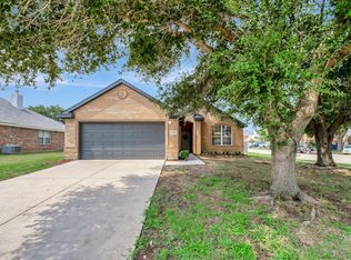 325 Foreston Dr, Roanoke, TX 76262