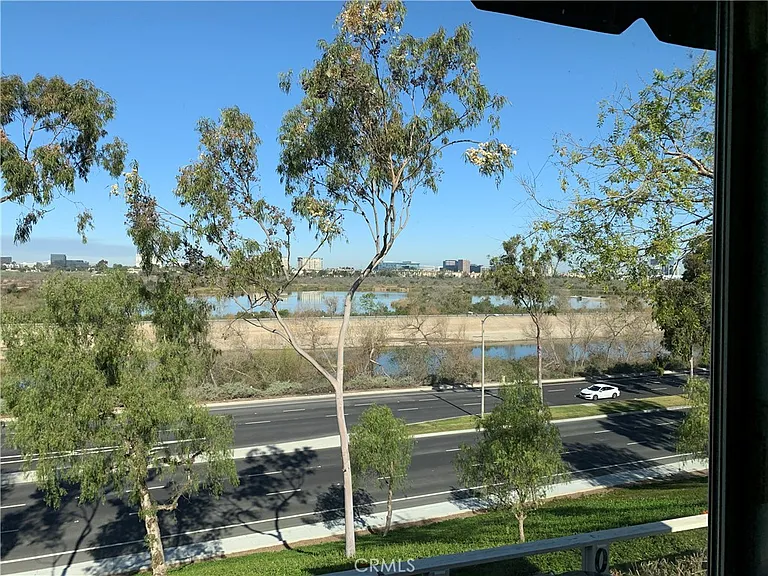 311 Stanford Ct — Photo 17