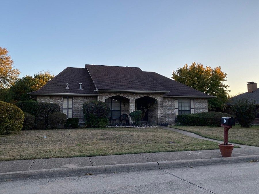 1st image of 917 Manor Dr