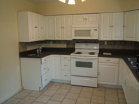2nd image of 1440 Merton Dr