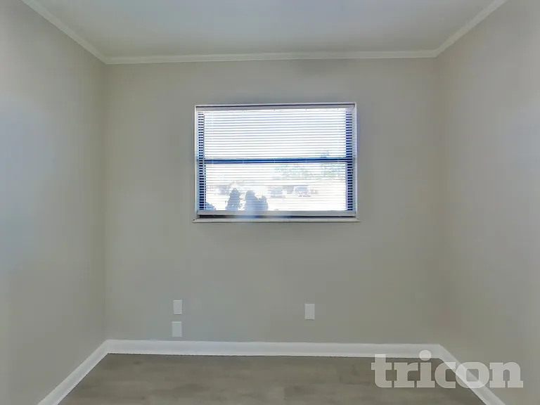 1122 Ibsen Ave — Photo 11